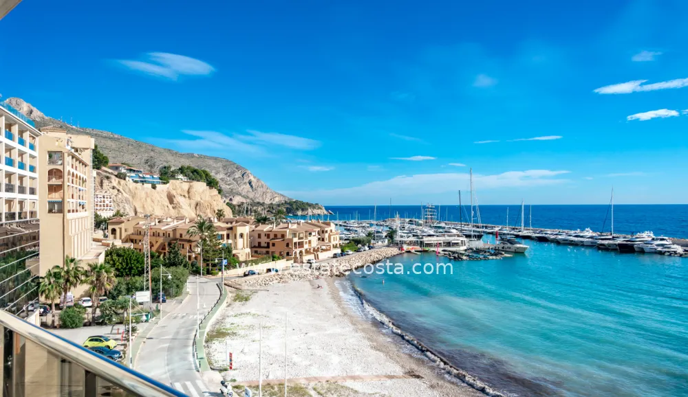 Apartment 152m2  100m from the beach